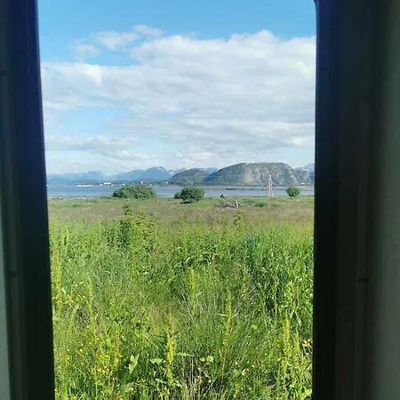 Vintage Caravan Synes